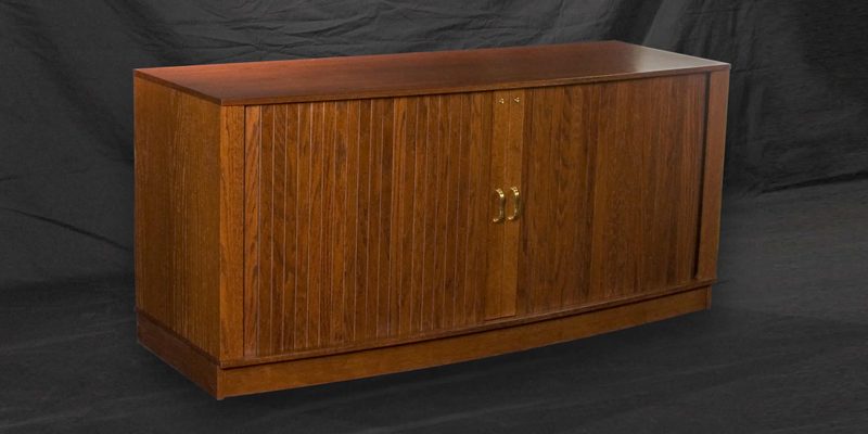 TR16E-II Executive rack, wide front view closed with three rolltop bays